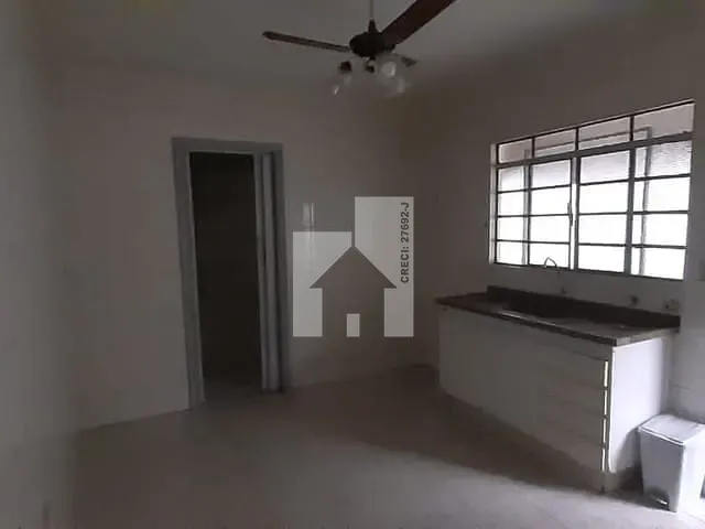 Casa com 250m² 2 quartos e 1 banheiro, à venda, no bairro Ponte de São João em Jundiaí