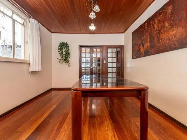 Casa à venda, no bairro Santa Quitéria em Curitiba
