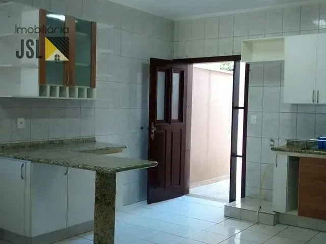 Casa com 275m² 2 quartos e 2 banheiros, à venda, no bairro Condomínio Portal da Mata em Caçapava