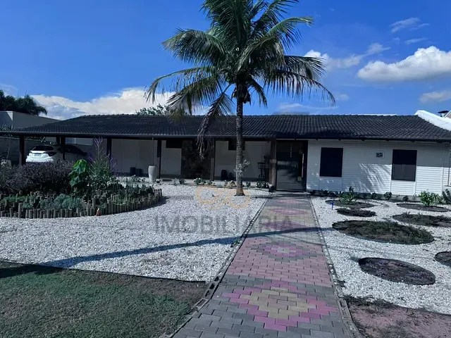 Casa com 1006m² 3 quartos e 5 banheiros, à venda, no bairro Residencial Palm Park em Holambra