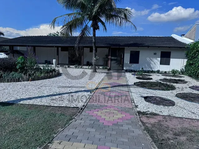 Casa com 1006m² 3 quartos e 5 banheiros, à venda, no bairro Residencial Palm Park em Holambra