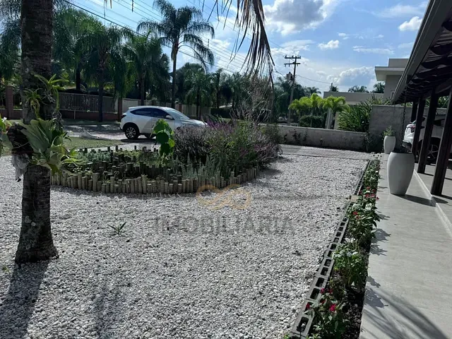Casa com 1006m² 3 quartos e 5 banheiros, à venda, no bairro Residencial Palm Park em Holambra
