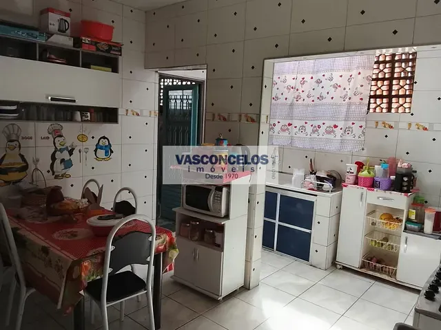Casa 2 quartos e 2 banheiros, à venda, no bairro Jardim Castanheira em São José dos Campos