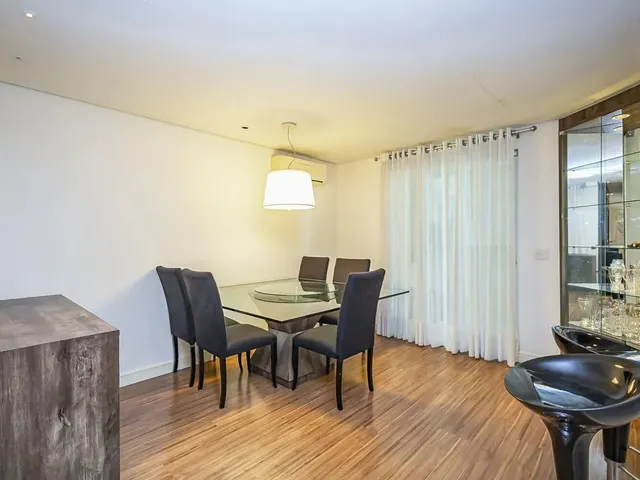 Casa com 266m² 3 quartos e 4 banheiros, à venda, no bairro Pineville em Pinhais