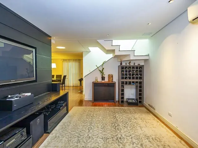 Casa com 266m² 3 quartos e 4 banheiros, à venda, no bairro Pineville em Pinhais