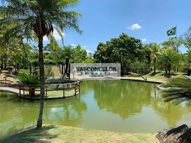 Casa 5 quartos e 8 banheiros, para alugar, no bairro Jardim das Colinas em São José dos Campos