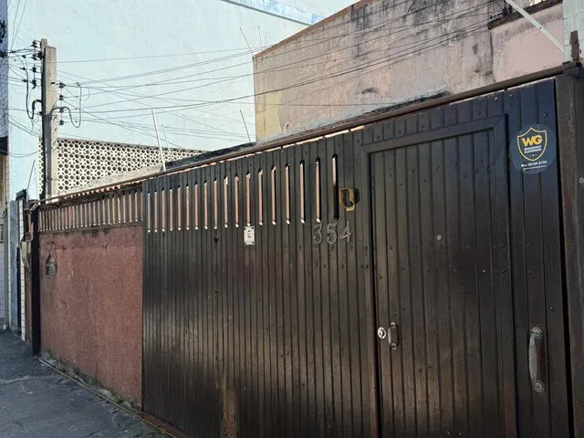 Casa com 256m², à venda, no bairro Centro em Macaé