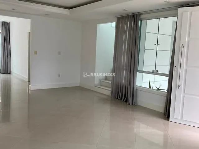 Casa com 480m² 4 quartos e 6 banheiros, à venda, no bairro Parque Santo Amaro em Campos dos Goytacazes