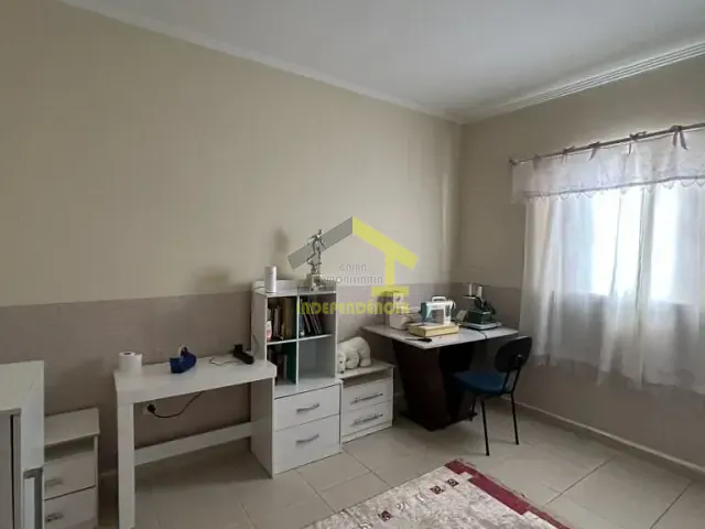Casa com 300m² 3 quartos e 2 banheiros, à venda, no bairro Giardino D  Itália em Itatiba
