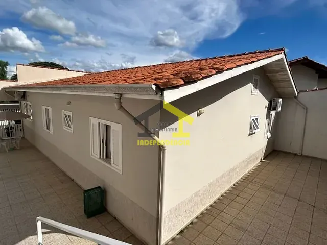 Casa com 300m² 3 quartos e 2 banheiros, à venda, no bairro Giardino D Itália em Itatiba