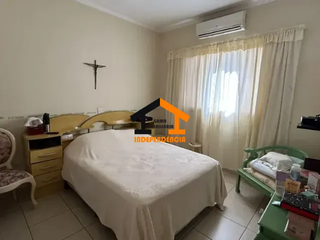 Casa com 300m² 3 quartos e 2 banheiros, à venda, no bairro Giardino D Itália em Itatiba