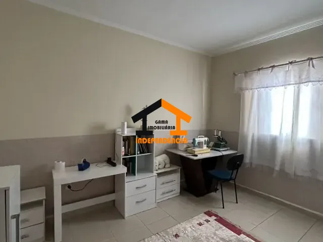 Casa com 300m² 3 quartos e 2 banheiros, à venda, no bairro Giardino D Itália em Itatiba