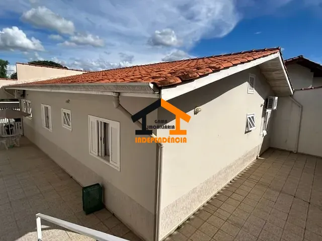 Casa com 300m² 3 quartos e 2 banheiros, à venda, no bairro Giardino D Itália em Itatiba
