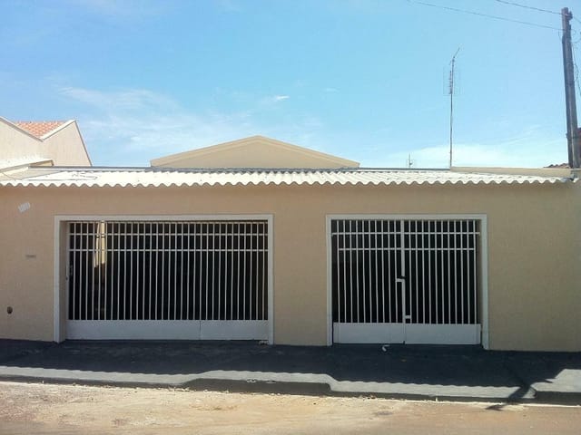 Casa com 250m² 3 quartos e 3 banheiros, à venda, no bairro Bosque da Saúde em Birigüi