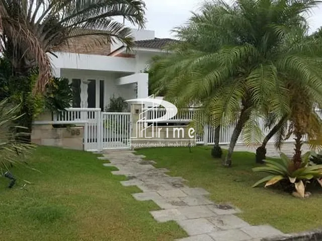 Casa com 660m² 4 quartos e 4 banheiros, à venda, no bairro Barra da Tijuca em Rio de Janeiro