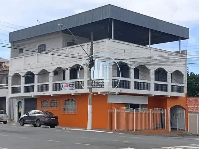 Casa com 250m² 3 quartos e 1 banheiro, para alugar, no bairro Nova Pouso Alegre em Pouso Alegre