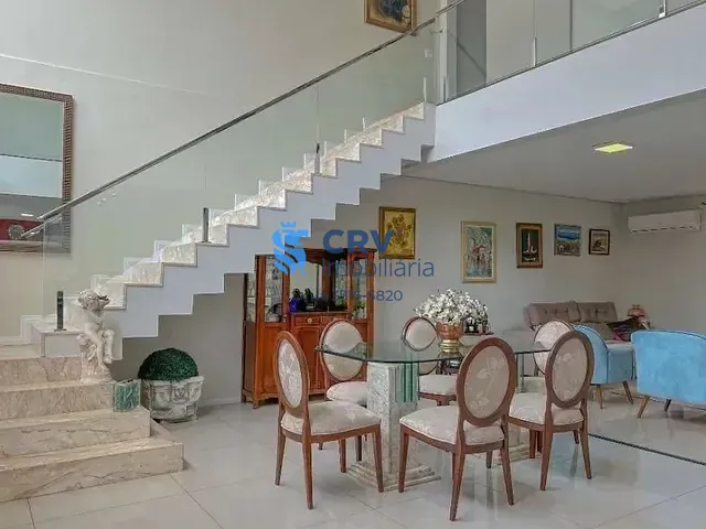 Casa com 250m² 3 quartos e 3 banheiros, à venda, no bairro Universitário em Londrina
