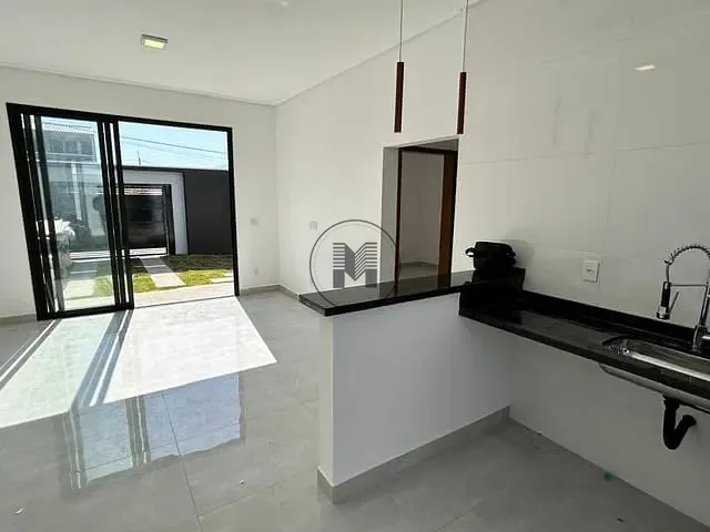 Casa 2 quartos e 1 banheiro, à venda, no bairro Residencial Jardim das Figueiras em Guaratinguetá