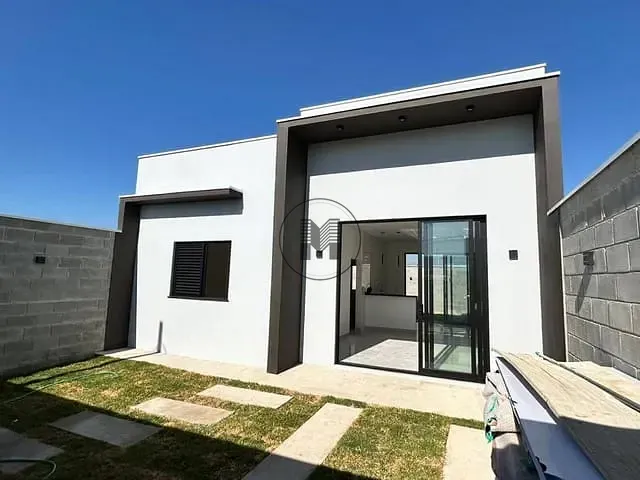 Casa 2 quartos e 1 banheiro, à venda, no bairro Residencial Jardim das Figueiras em Guaratinguetá