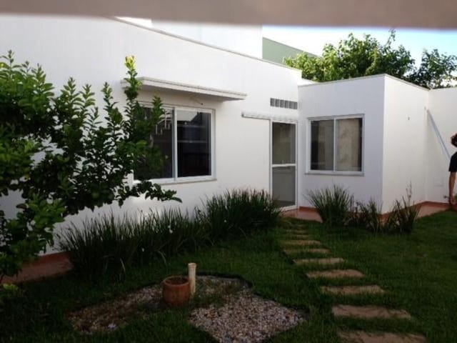 Casa com 1000m² 4 quartos e 5 banheiros, para alugar, no bairro Centro em Engenheiro Coelho