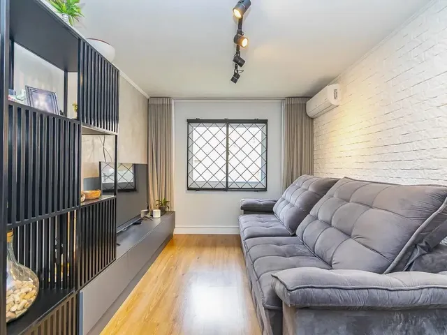 Casa 3 quartos e 3 banheiros, à venda, no bairro Campo Comprido em Curitiba