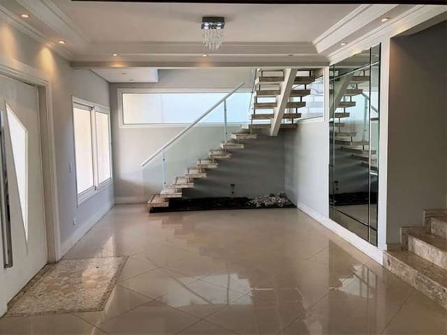 Casa com 390m² 3 quartos e 4 banheiros, à venda, no bairro Parque Nova Jandira em Jandira