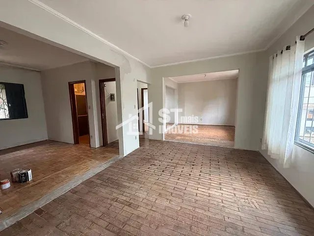 Casa com 245m² 3 quartos e 1 banheiro, para alugar, no bairro Centro em Andradas