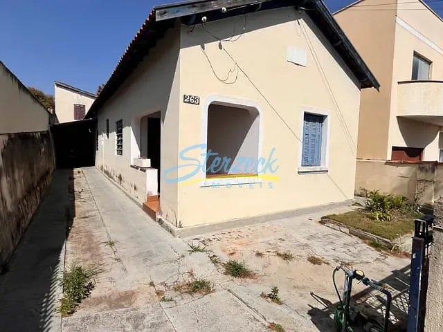 Casa à venda, no bairro Centro em Vinhedo