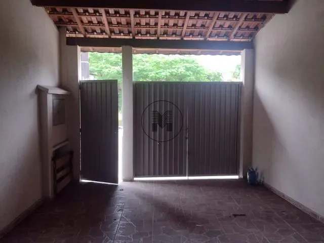 Casa com 147m² 3 quartos e 2 banheiros, à venda, no bairro Parque São Francisco em Guaratinguetá