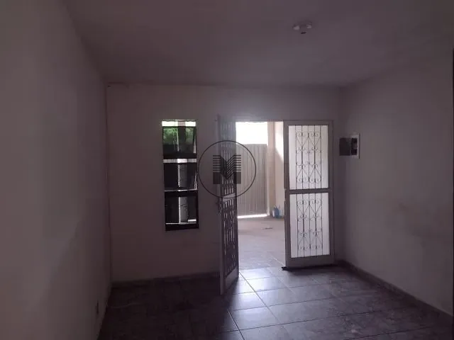 Casa com 147m² 3 quartos e 2 banheiros, à venda, no bairro Parque São Francisco em Guaratinguetá