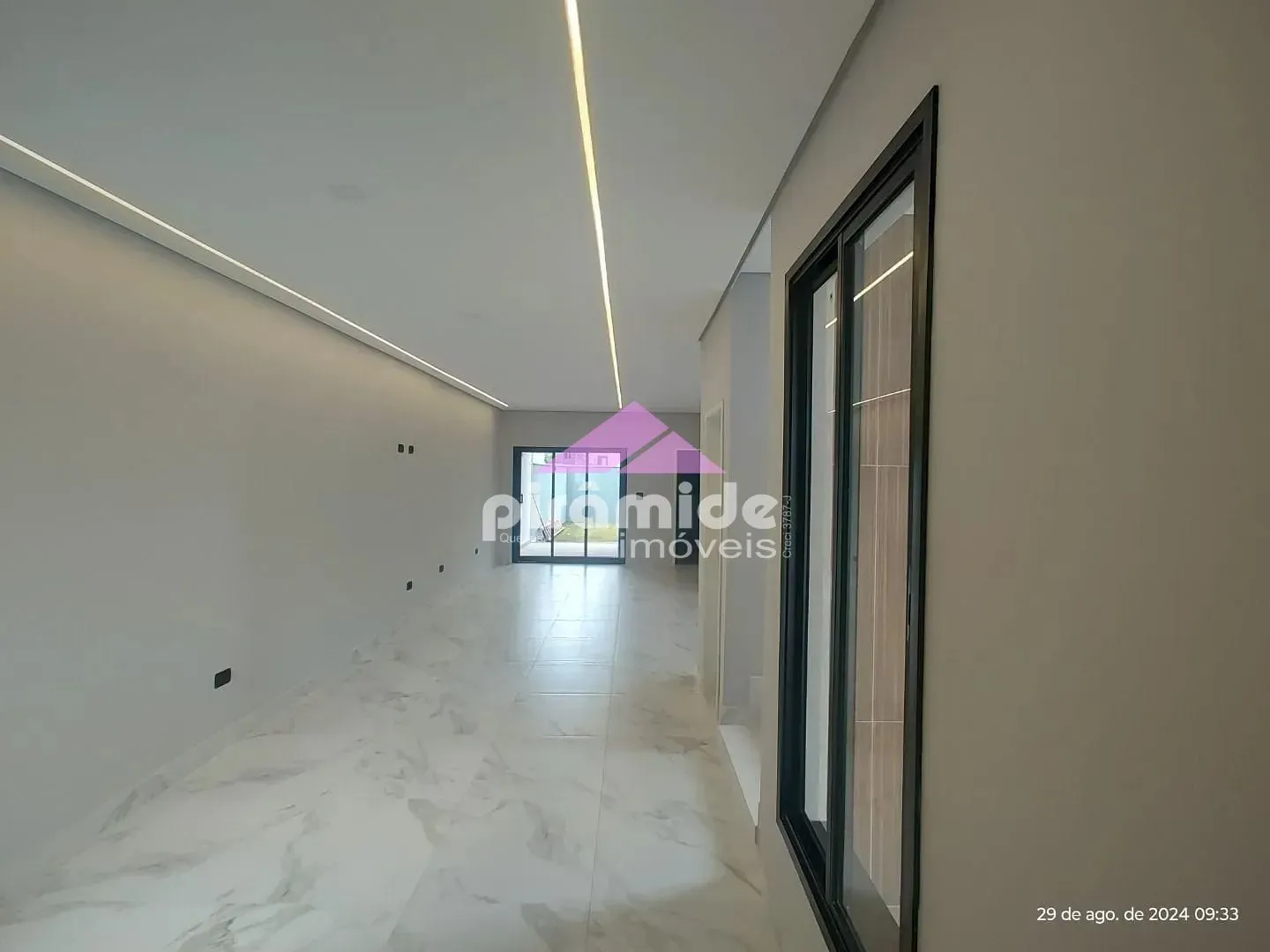 Casa, 4 quartos, 186 m² - Foto 2