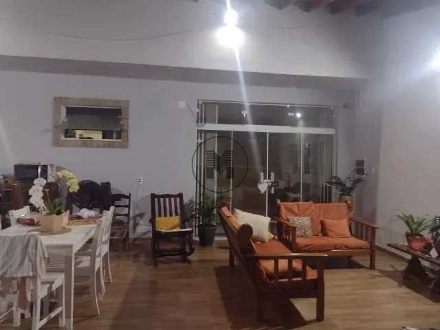 Casa com 300m² 2 quartos e 3 banheiros, à venda, no bairro Parque Residencial Beira Rio em Guaratinguetá