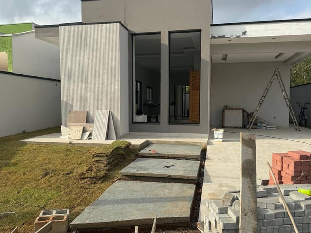 Casa com 253m² 3 quartos e 2 banheiros, à venda, no bairro Parque das Nações em Pindamonhangaba