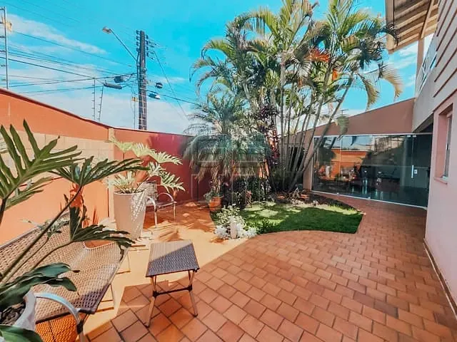 Casa com 326m² 3 quartos e 2 banheiros, à venda, no bairro Residencial Santa Clara em Londrina