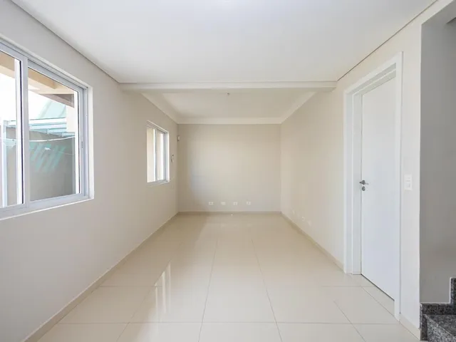 Casa 3 quartos e 4 banheiros, à venda, no bairro Santa Felicidade em Curitiba