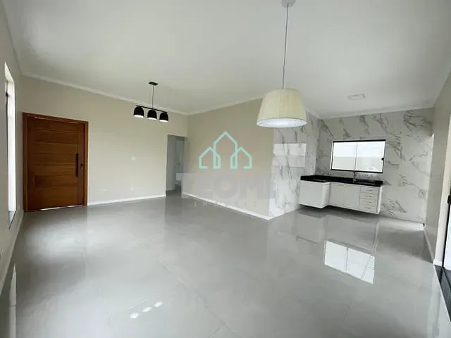 Casa com 257m² 3 quartos e 2 banheiros, à venda, no bairro Parque São Luís em Taubaté