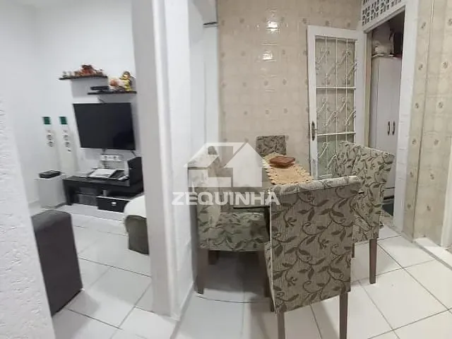 Casa com 125m² 5 quartos e 4 banheiros, à venda, no bairro Jardim de Abril em Osasco