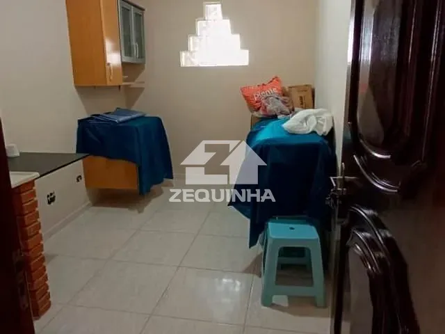Casa com 125m² 5 quartos e 4 banheiros, à venda, no bairro Jardim de Abril em Osasco