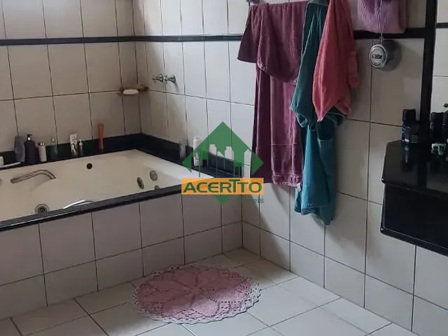 Casa com 348m² 3 quartos e 2 banheiros, à venda, no bairro Ipanema em Araçatuba