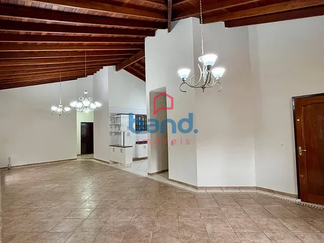 Casa 3 quartos e 3 banheiros, à venda, no bairro Parque Residencial Rafael Alcalá em Porto Feliz