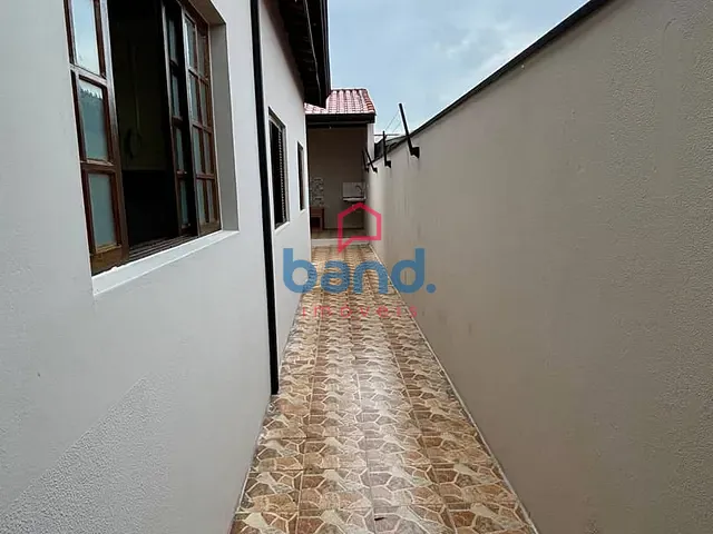 Casa 3 quartos e 3 banheiros, à venda, no bairro Parque Residencial Rafael Alcalá em Porto Feliz