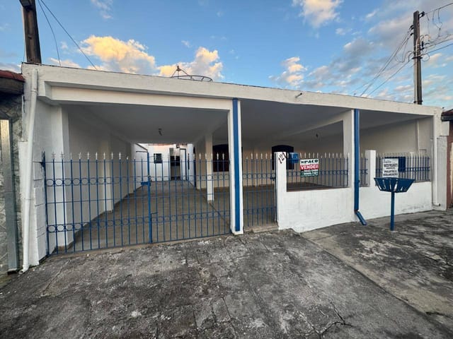 Casa com 188m² 4 quartos e 3 banheiros, à venda, no bairro Residencial Vale das Acácias em Pindamonhangaba