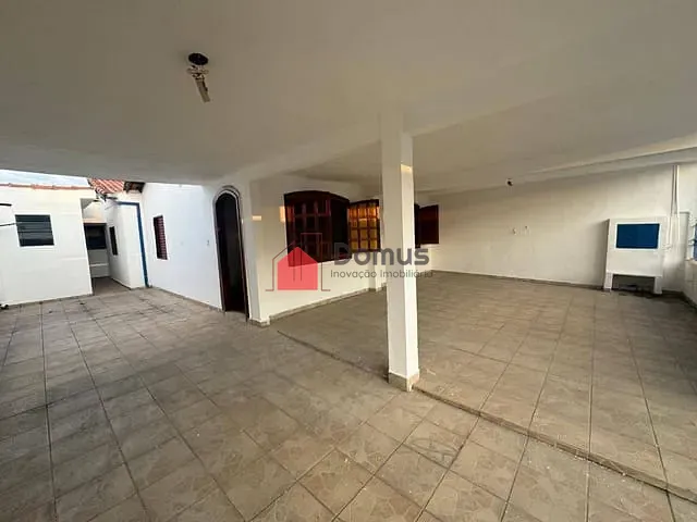 Casa com 188m² 4 quartos e 3 banheiros, à venda, no bairro Residencial Vale das Acácias em Pindamonhangaba