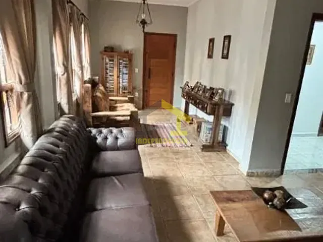 Casa com 530m², à venda, no bairro Vila Cristo Redentor em Itatiba