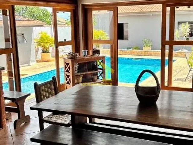 Casa com 530m², à venda, no bairro Vila Cristo Redentor em Itatiba