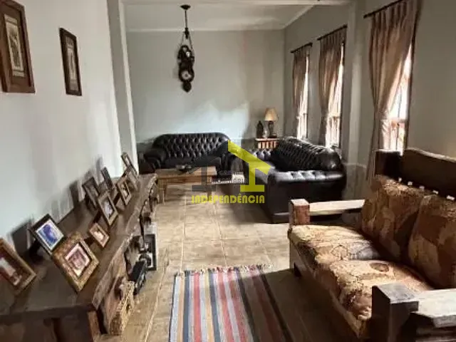Casa com 530m² 3 quartos e 3 banheiros, à venda, no bairro Vila Cristo Redentor em Itatiba