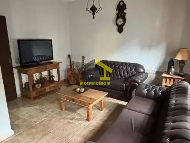 Casa com 530m² 3 quartos e 3 banheiros, à venda, no bairro Vila Cristo Redentor em Itatiba