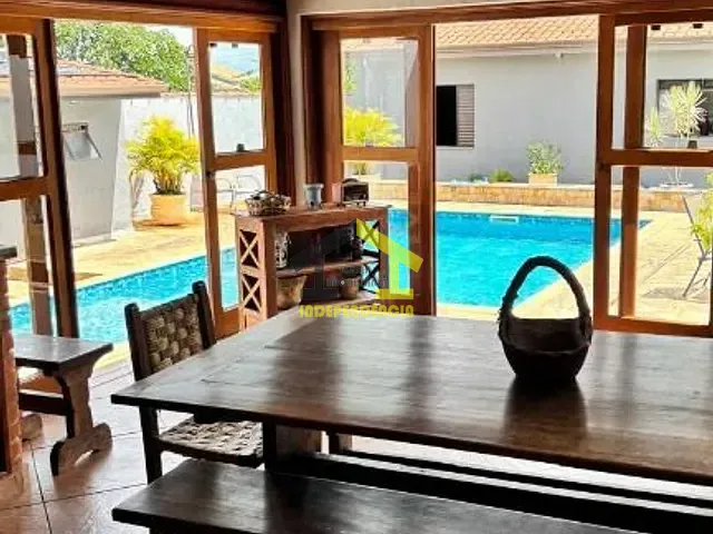 Casa com 530m² 3 quartos e 3 banheiros, à venda, no bairro Vila Cristo Redentor em Itatiba