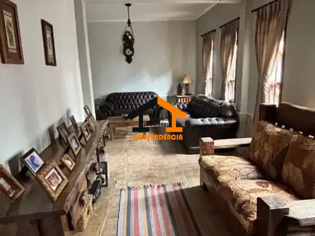 Casa com 530m² 3 quartos e 3 banheiros, à venda, no bairro Vila Cristo Redentor em Itatiba