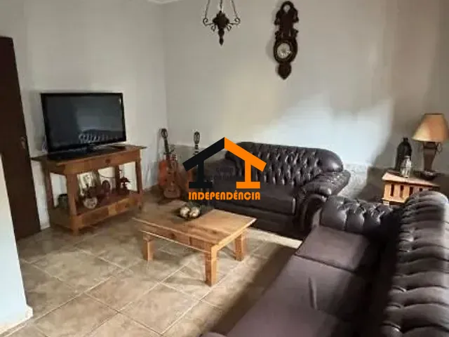 Casa com 530m² 3 quartos e 3 banheiros, à venda, no bairro Vila Cristo Redentor em Itatiba